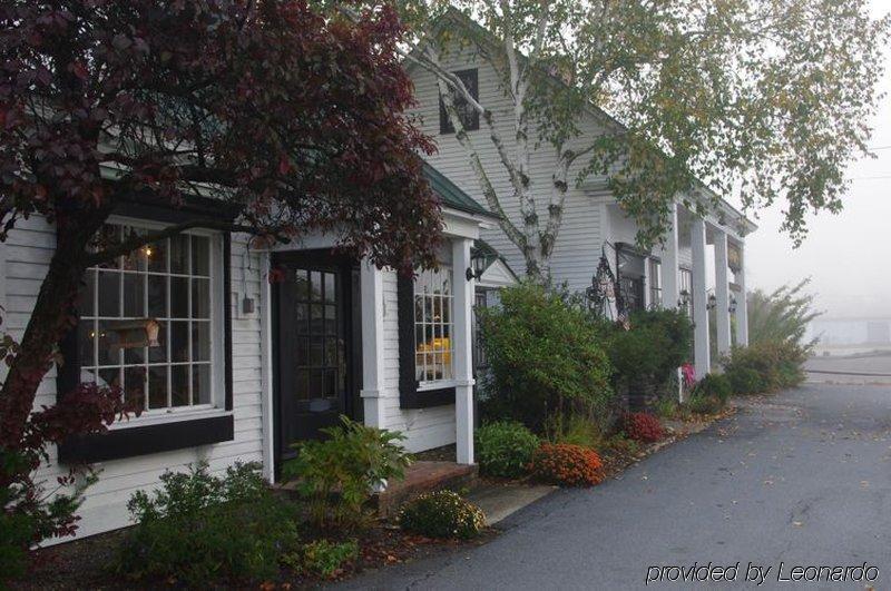 Colonial And 3* Brattleboro
